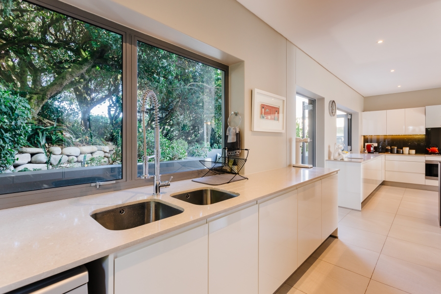 4 Bedroom Property for Sale in Kommetjie Western Cape